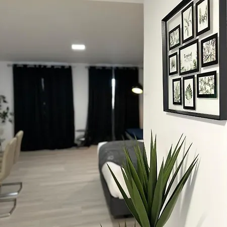 Living Apartment *