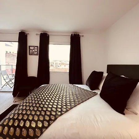 Apartment Living *
