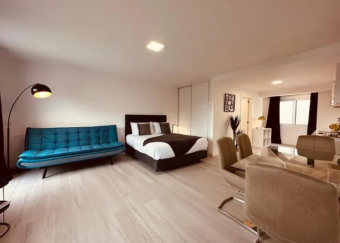 Living Apartment *