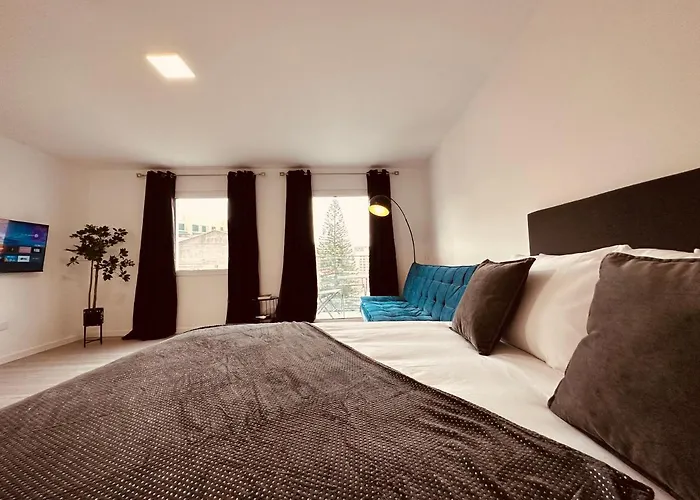 Living * Funchal (Madeira)